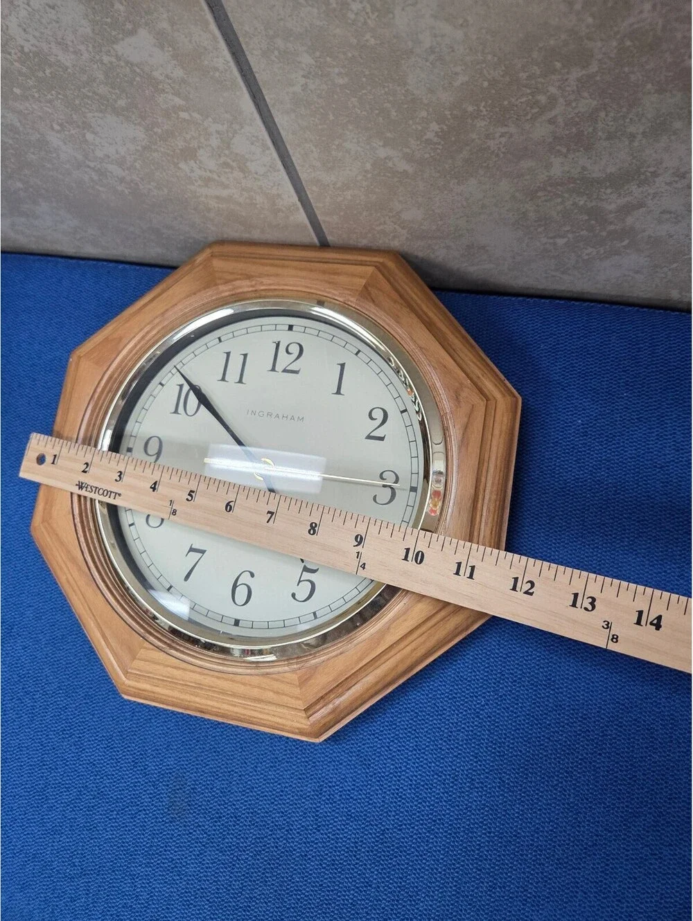 Ingraham Oak Finish Octagon Wall Clock Quartz Analog Battery Operated 10.5